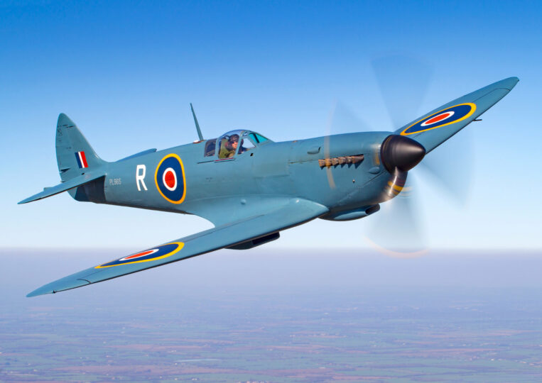 From Reconnaissance to Evasion – The 1944 Submarine Spitfire’s Dance with Germany’s Me 262 Warbirds